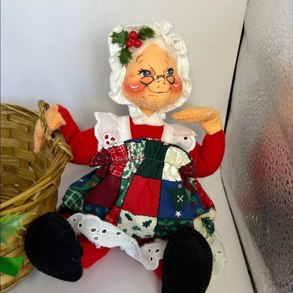 Annalee charming santa